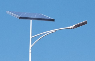 Led太陽能路燈與普通路燈哪款更適合新農(nóng)村？
